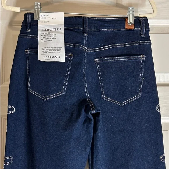 GOGO Jeans Mid-Rise Wide Leg Women's Jeans W/ Rhinestone Bows - Picture 4 of 13